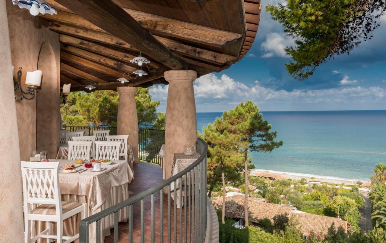 Hotel Porto Pirgos Parghelia Exterior photo