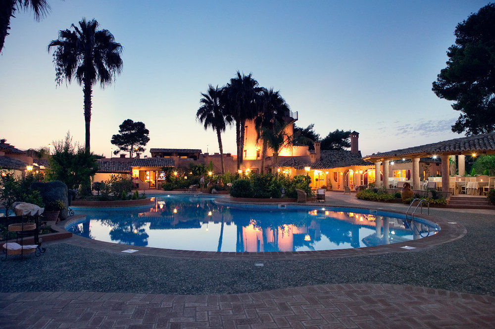 Hotel Porto Pirgos Parghelia Exterior photo