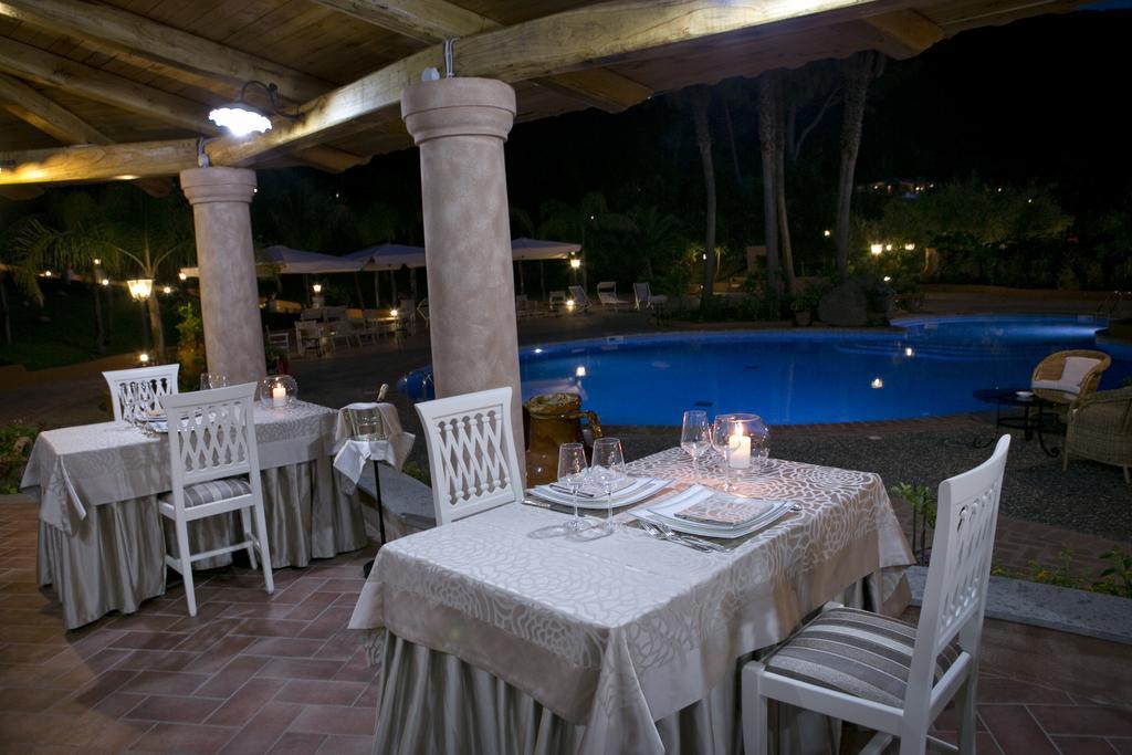 Hotel Porto Pirgos Parghelia Exterior photo